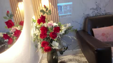 Nayla  online show from November 22, 8:55 pm