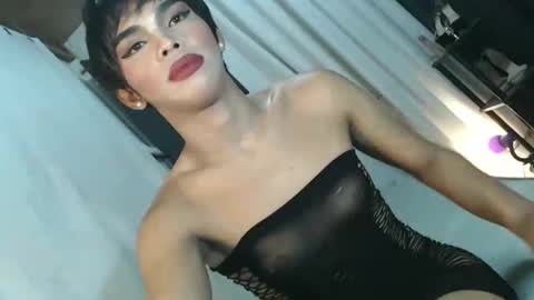 neomi online show from January 8, 3:27 pm