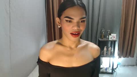 neomi online show from July 19, 12:37 am