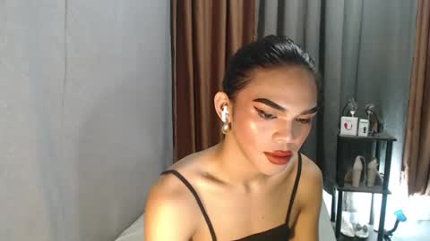 neomi online show from July 31, 2:00 am