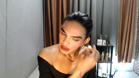 neomi online show from August 5, 9:26 am