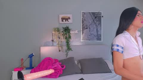 NICKI FOX  online show from January 12, 7:43 pm