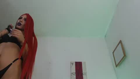 Snapshot of nico_hoot chatting on December 12, 1:06 pm sammy hoot online show from December 12, 1:06 pm