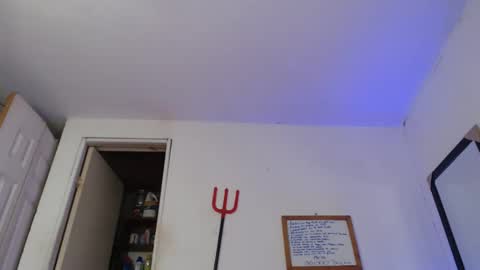 Snapshot of nico_hoot chatting on February 7, 12:20 am sammy hoot online show from February 7, 12:20 am