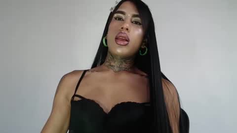 Snapshot of nico_hoot chatting on September 10, 3:22 pm sammy hoot online show from September 10, 3:22 pm