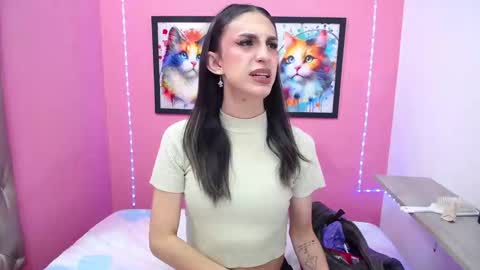 nicol_grey1302 online show from March 8, 4:16 am