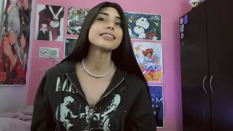 Nikylaine online show from December 16, 12:06 pm