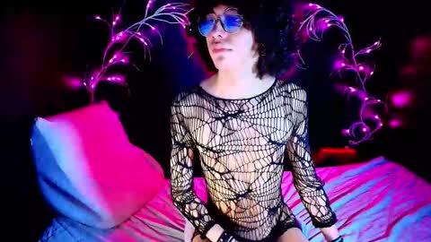 Noah Xtar online show from October 18, 11:52 pm