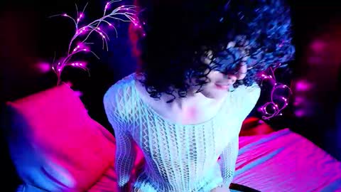 Noah Xtar online show from October 20, 2:20 pm