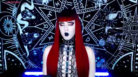 caroline online show from October 25, 1:55 am