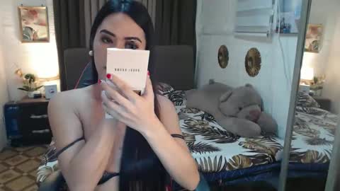 onesweetkris online show from March 19, 12:16 pm