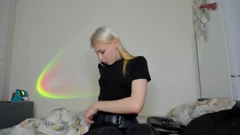 Iva online show from November 4, 6:07 pm