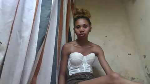 oooosoavizara online show from June 2, 7:04 pm