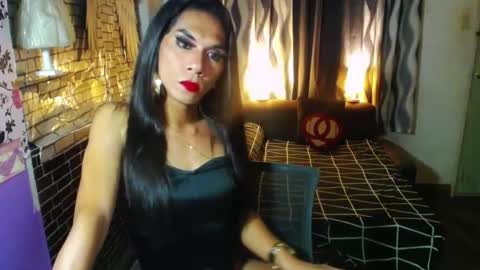 paulaontop online show from February 11, 8:10 pm