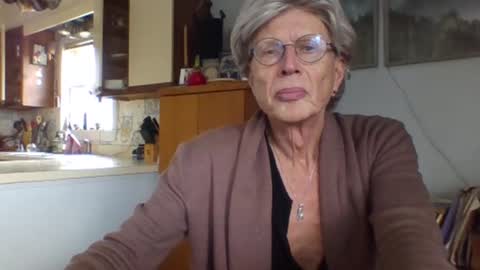 Snapshot of phillipa1023 chatting on March 9, 3:49 pm phillipa online show from March 9, 3:49 pm