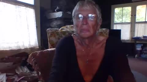 Snapshot of phillipa1023 chatting on September 25, 3:30 pm phillipa online show from September 25, 3:30 pm