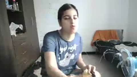 izzy online show from July 2, 6:24 pm