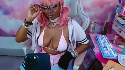 Thekawaiidomme online show from January 17, 2:28 pm