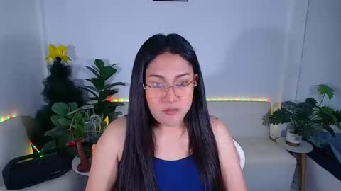 Ploysai online show from December 15, 7:59 am