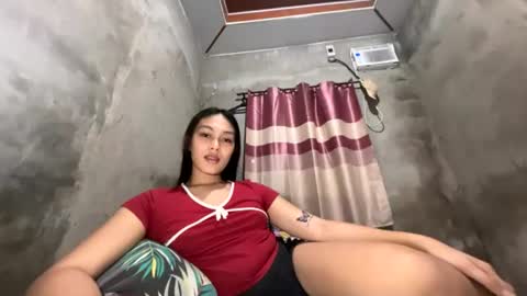 Pretty online show from July 21, 9:29 pm