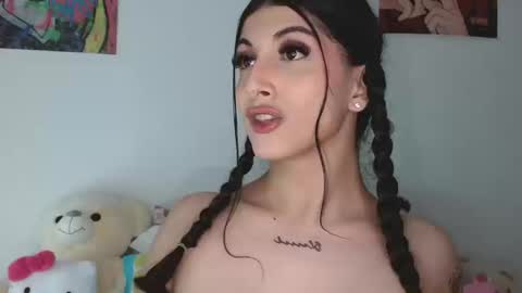 Sophie online show from March 20, 2:29 pm