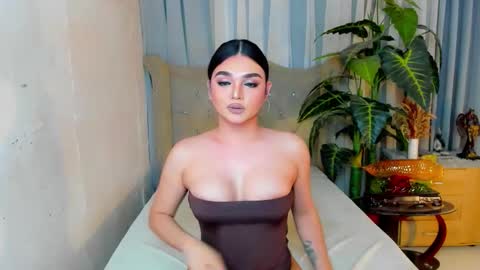 PrincessDONT FORGET TO FOLLOW ME online show from February 21, 11:35 am