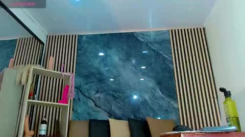 priscilarainbow online show from November 15, 7:45 pm