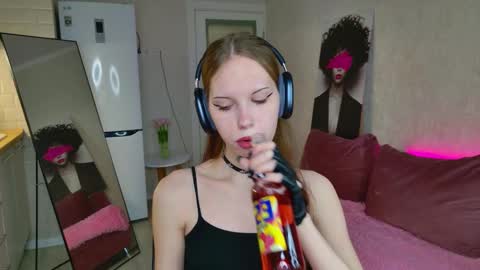 Dasha online show from March 12, 5:51 pm