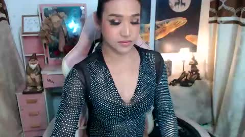 Queen Agatha online show from November 25, 3:03 pm