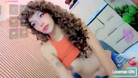 Avah online show from April 27, 5:17 am