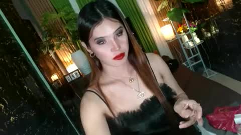 Kendal  online here from 6am-3pm philippine time online show from December 17, 12:16 am