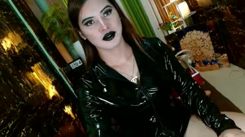 Kendal  online here from 6am-3pm philippine time online show from July 4, 3:56 am