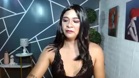queen_tracy online show from June 14, 11:11 am