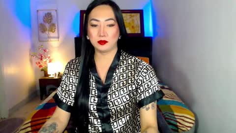 QUEEN online show from February 15, 12:54 pm