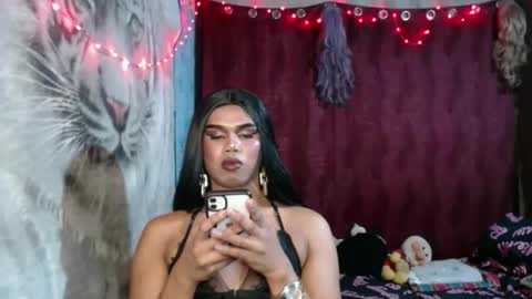 queenpinayebony_xx online show from May 10, 12:10 pm