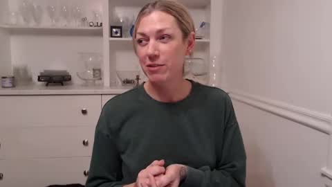 Racy Tracy online show from February 12, 5:15 am