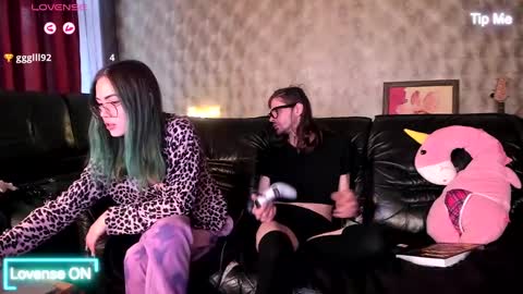 Snapshot of rainbowpony420 chatting on January 16, 8:43 am Joline and Alexa online show from January 16, 8:43 am