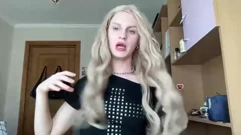 Ranya online show from April 17, 11:24 am