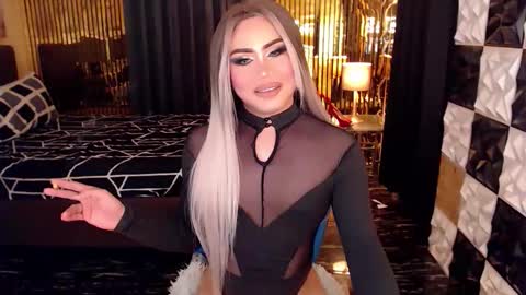 ravenmystiquex online show from March 13, 5:29 pm