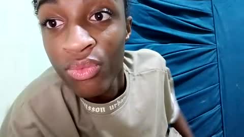 Tu mami Rebecca online show from July 3, 10:54 am
