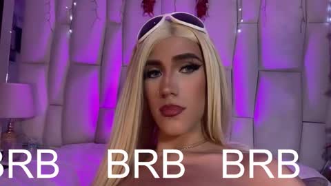 regiina_doll online show from January 7, 11:41 pm