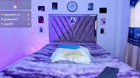 ruby_rouge_ online show from July 28, 8:52 pm