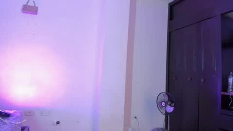 sabrina_lopez1 online show from April 29, 5:34 am