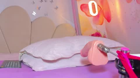 sam_naughty18 online show from July 29, 2:32 am