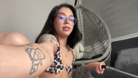 Samantha Bernardo online show from June 5, 6:52 am