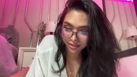 Samantha Bernardo online show from June 12, 4:44 am