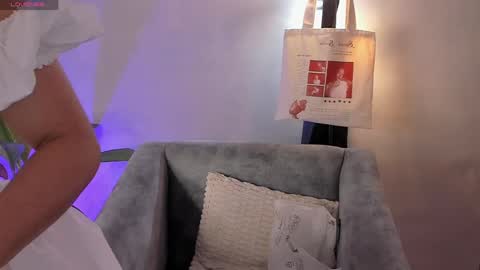 sammycutee online show from April 27, 5:06 am