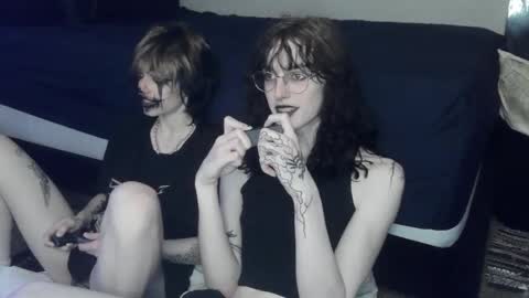 Snapshot of sapphicvoid chatting on March 12, 2:20 am Jade online show from March 12, 2:20 am