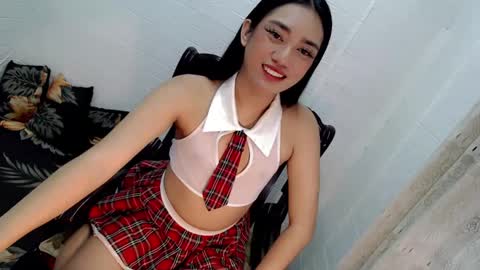 KEYLLA online show from February 28, 5:59 pm