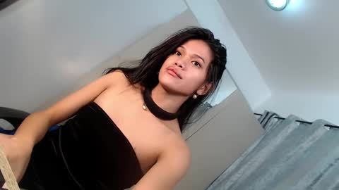 Snapshot of sassy_monie chatting on January 16, 5:53 am sassy_monie online show from January 16, 5:53 am